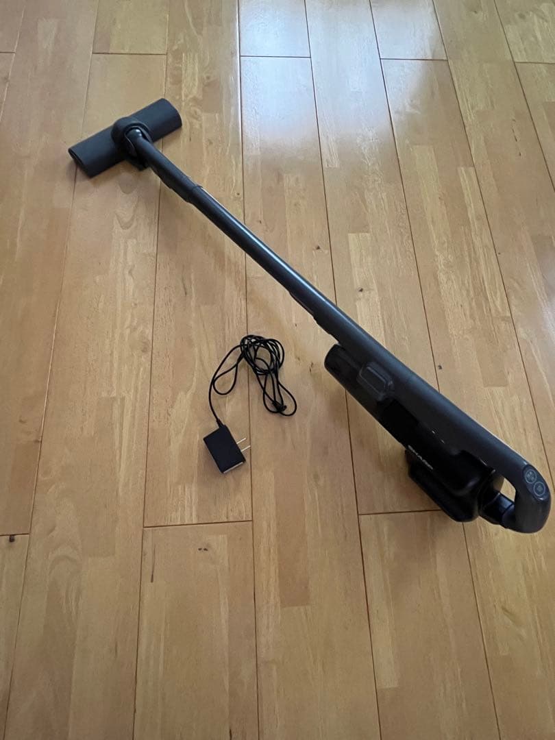 SHARP コードレス掃除機　EC-PT1-H