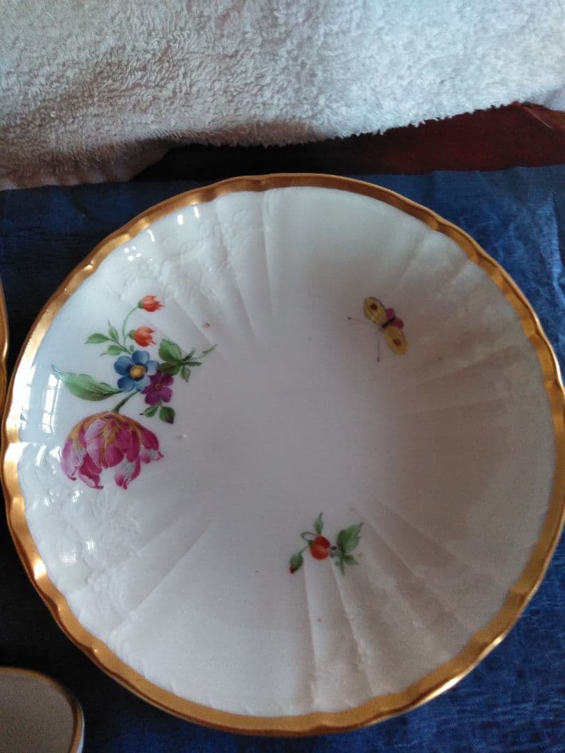 アンティーク、kpmのカップ、ソーサートリオ