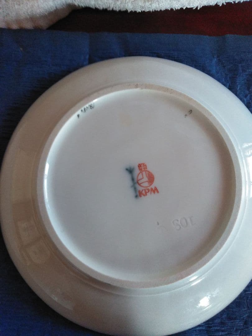 アンティーク、kpmのカップ、ソーサートリオ