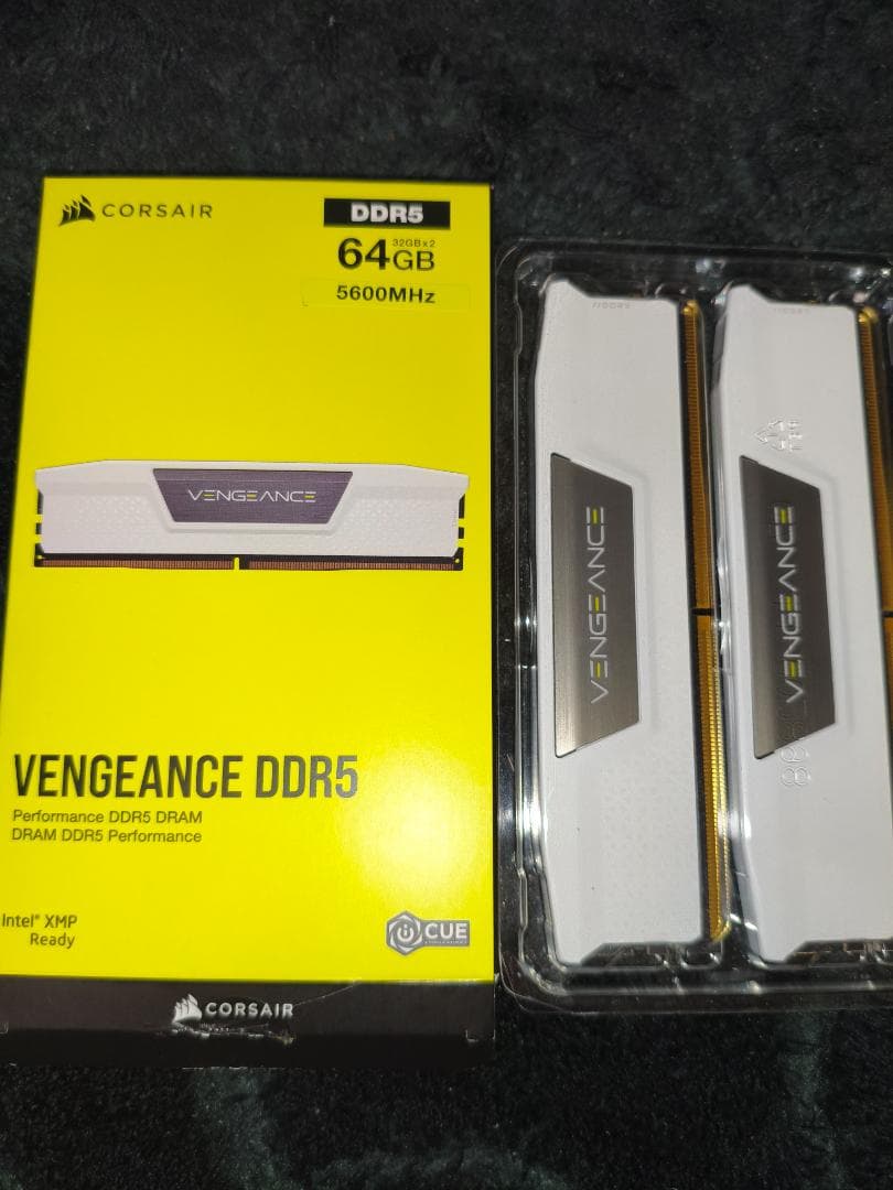 Corsair VENGEANCE DDR5 64GB 5600MHz ホワイト