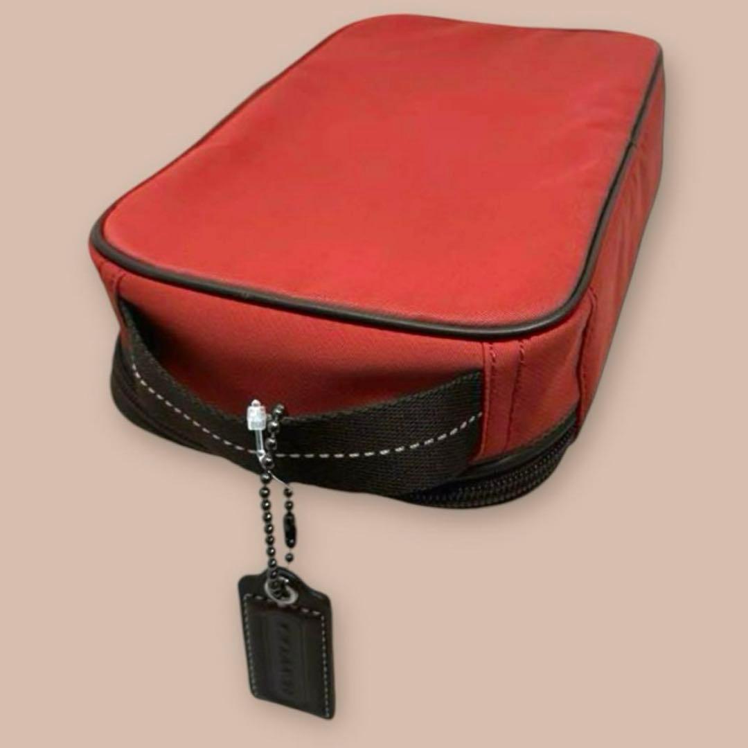 【COACH】コーチ　トラベルポーチ　コスメポーチ　化粧ポーチ　旅行　収納　新品