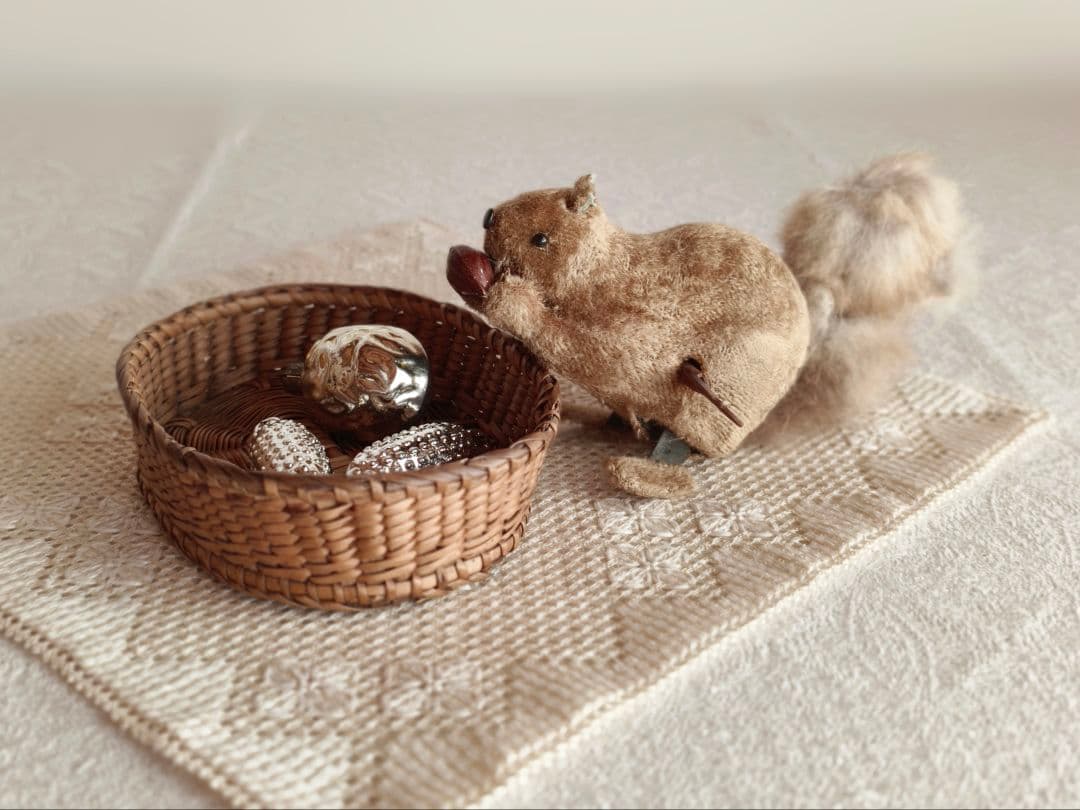 【まーちゃんさま】vintage squirrel ❀ ゼンマイ仕掛けのリスさん