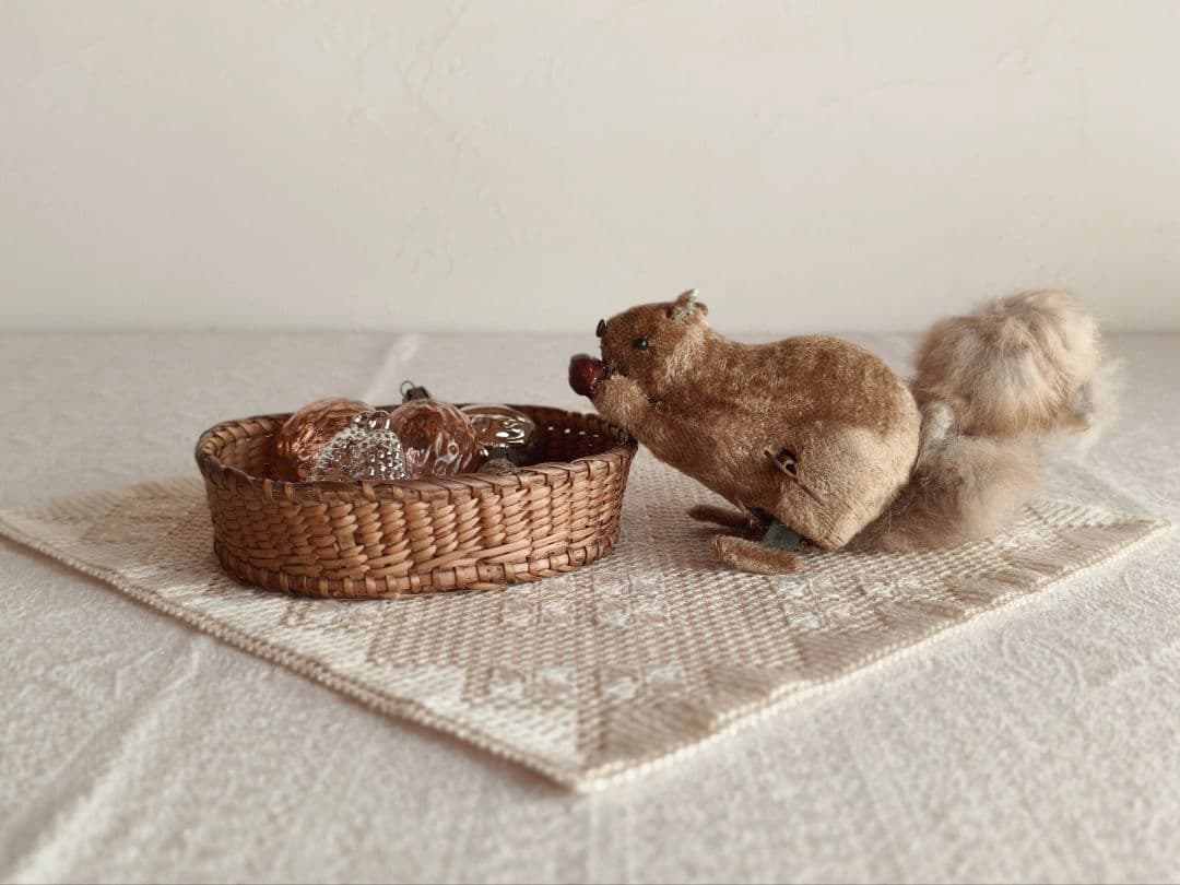 【まーちゃんさま】vintage squirrel ❀ ゼンマイ仕掛けのリスさん