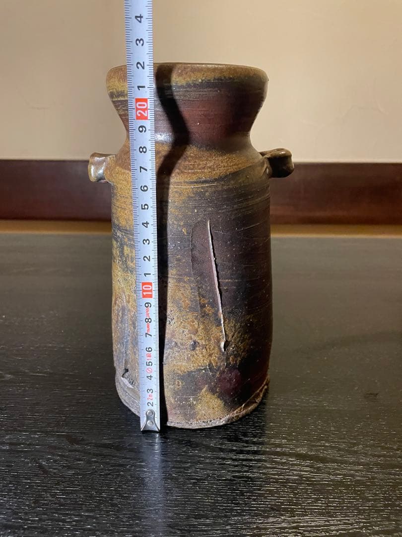 備前焼の花瓶です