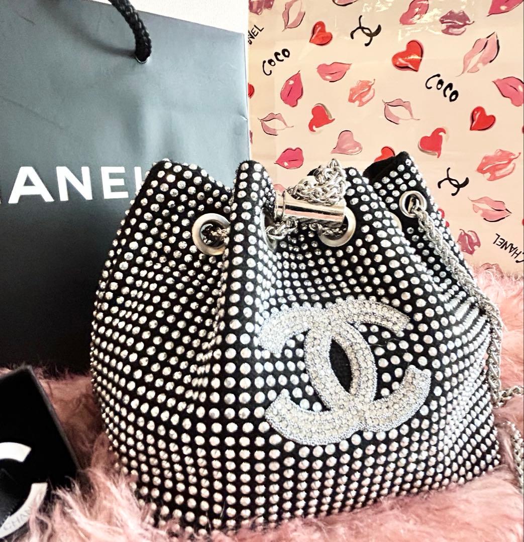 シャネル• ラインストーン CCロゴ 巾着型ショルダーバッグ