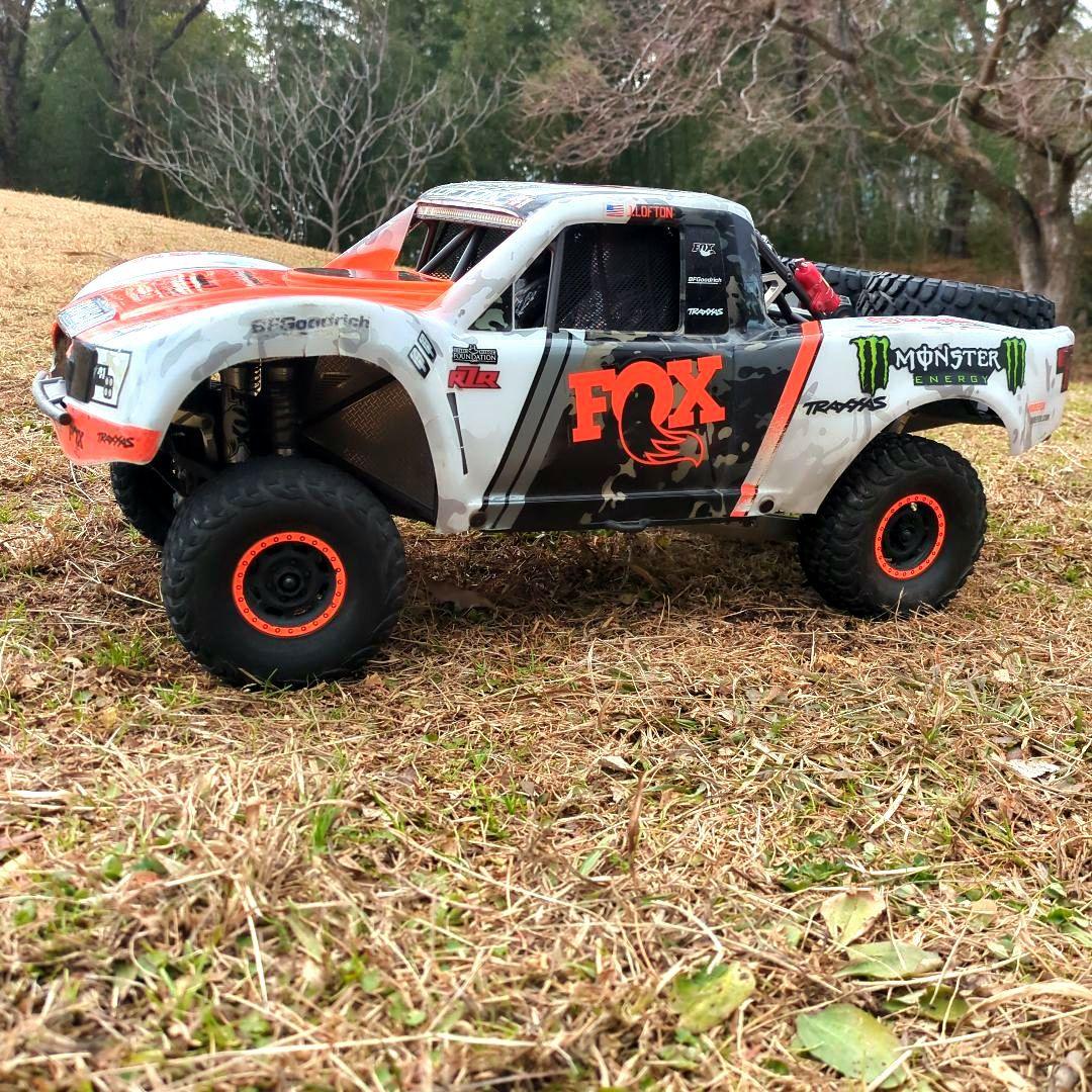 ホビーラジコン TRAXXAS Unlimited Desert Racer UDR