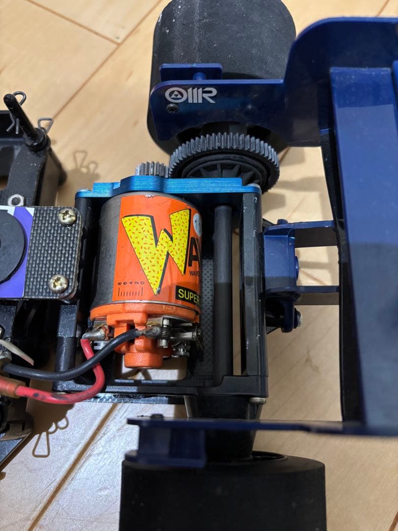 d*4様 タミヤ F103RS シャーシキット