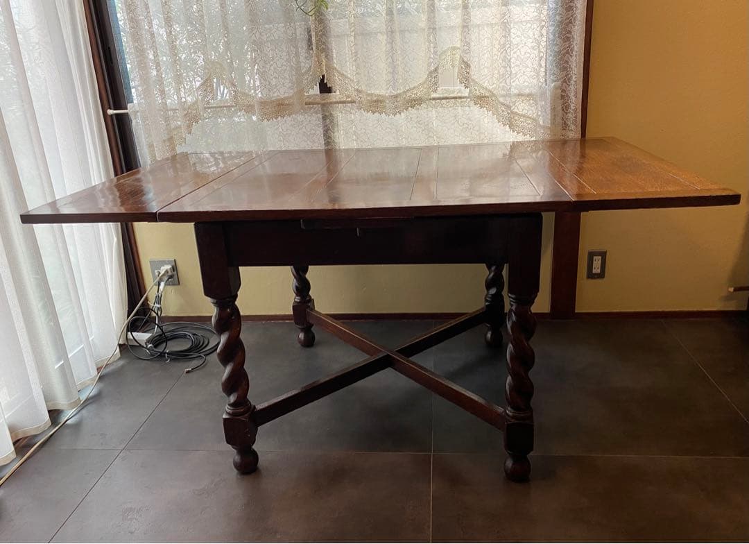 送料込み三越イギリスアンティークテーブル（伸縮可能）