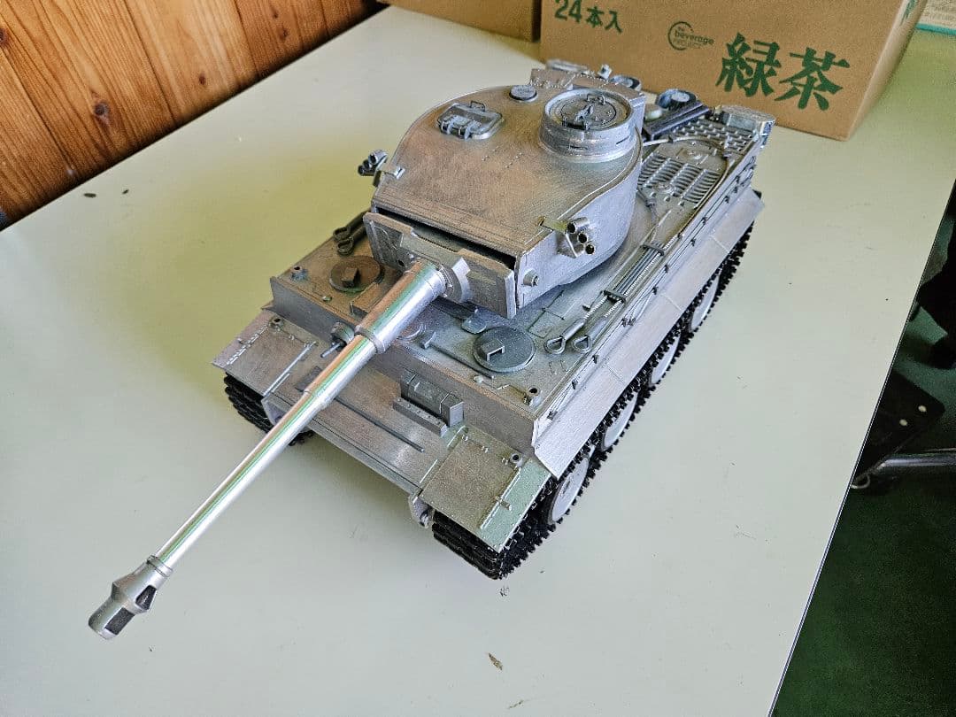 新品1/16フルメタル　タイガー 戦車 ラジコン　展示品