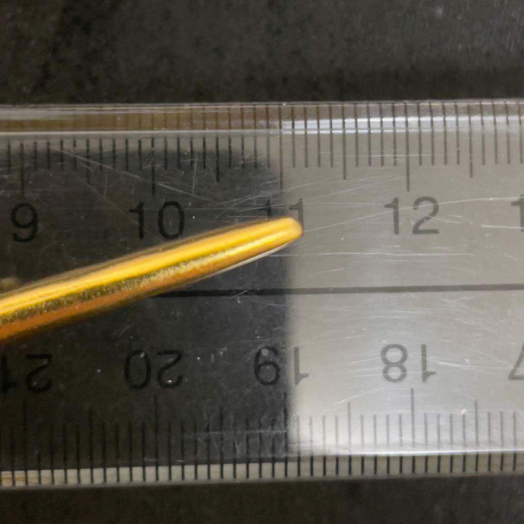 カールラガーフェルド　ヴィンテージブローチ　ゴールドカラー　フラワーモチーフ