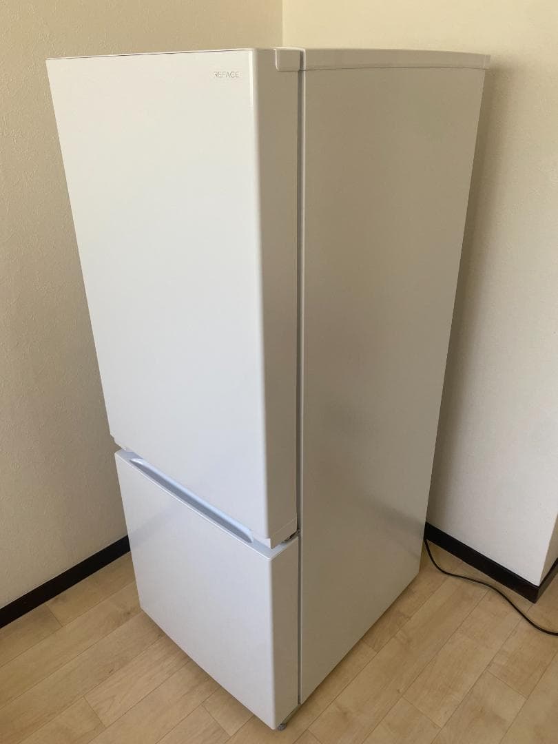 ノンフロン冷凍冷蔵庫 YRZ-F15LW (冷凍45L+冷蔵111L)