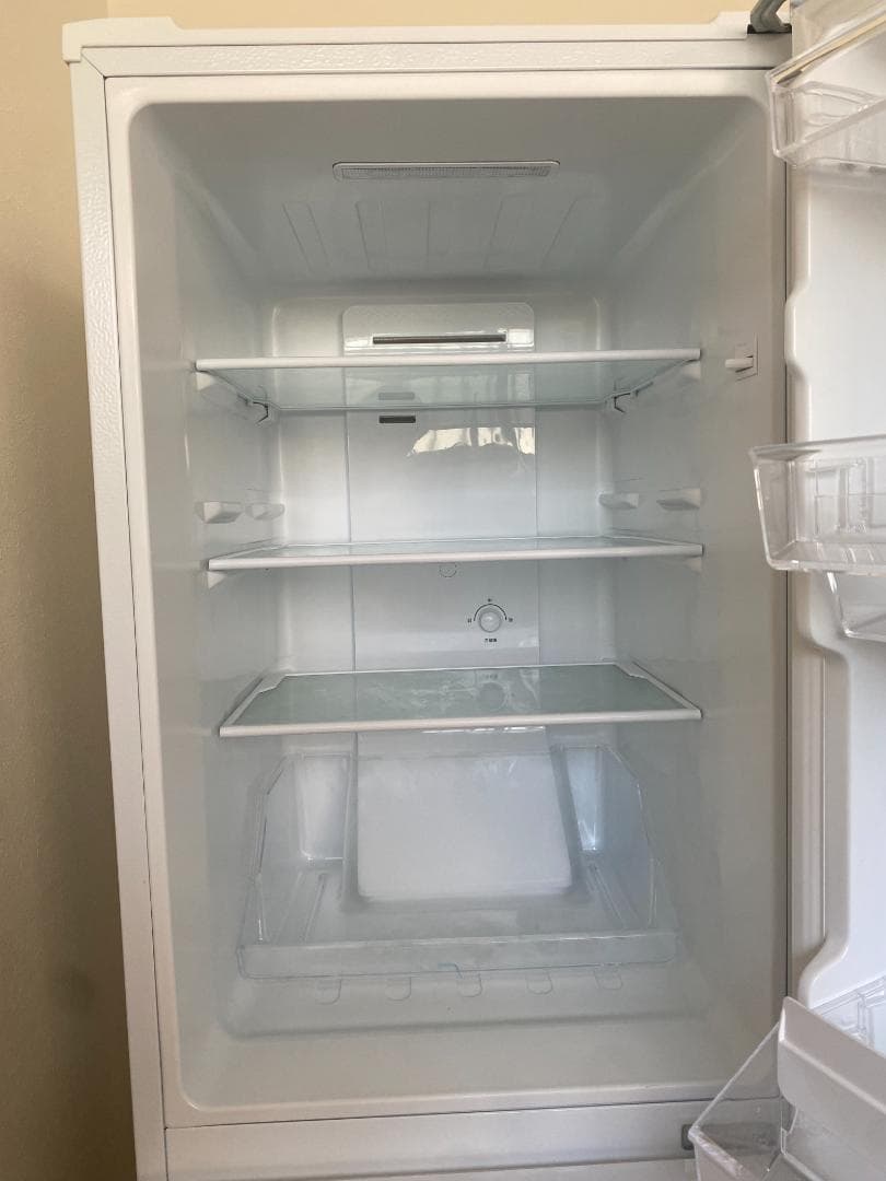 ノンフロン冷凍冷蔵庫 YRZ-F15LW (冷凍45L+冷蔵111L)