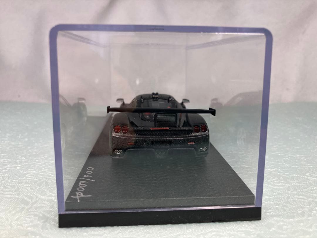 ラクーンオート製　Ferrari Enzo GT Test カーボンブラック