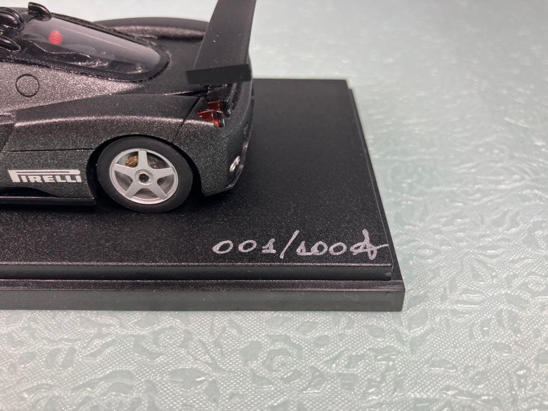 ラクーンオート製　Ferrari Enzo GT Test カーボンブラック