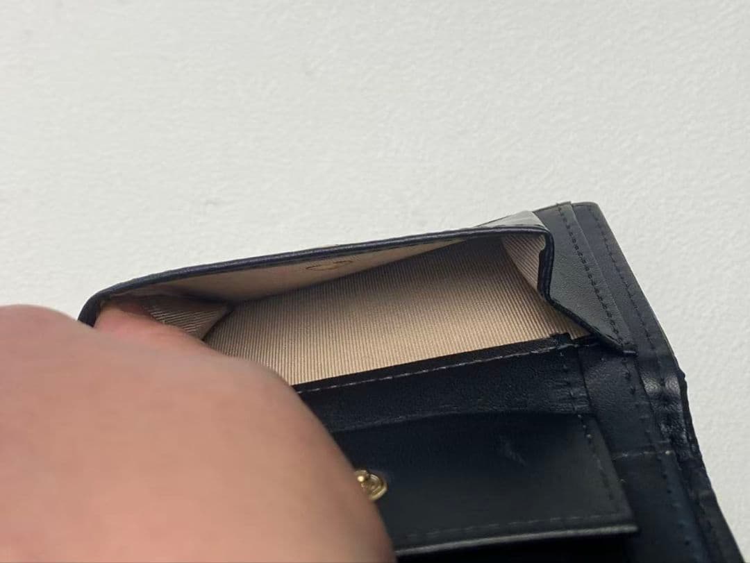 MIU MIU ブラック 三つ折り財布