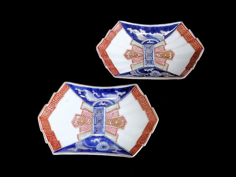 古伊万里　色絵　宝尽くし　熨斗型変形皿　２枚　E348AS-fbji