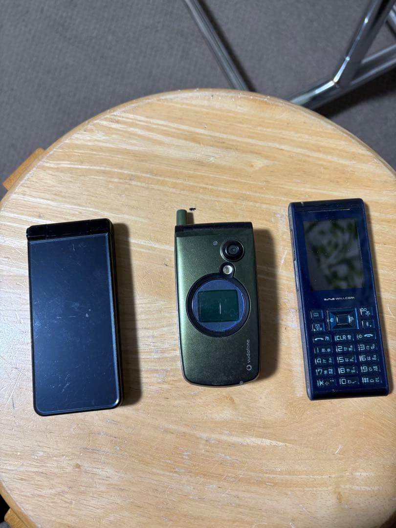 携帯電話機種本体