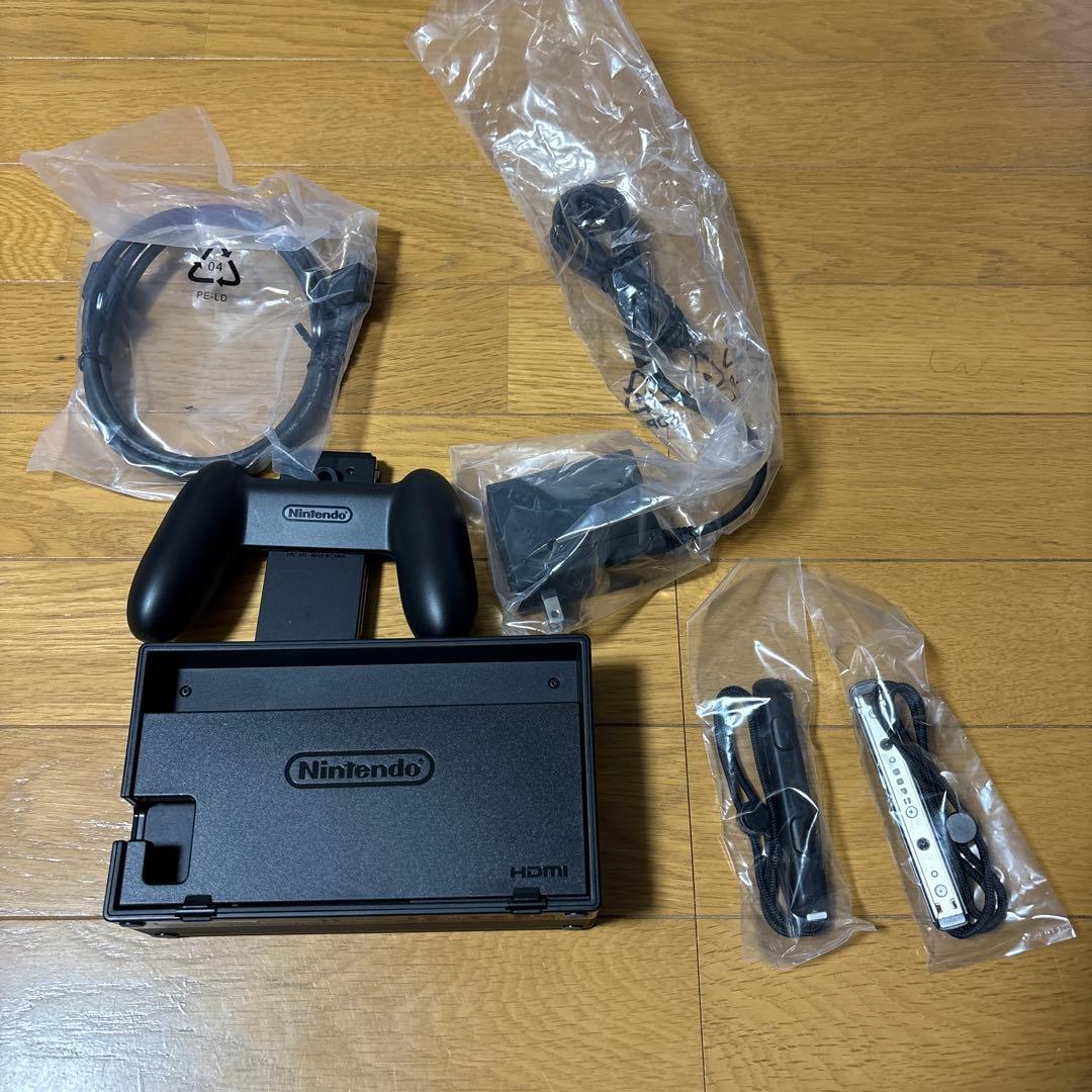 r*i様 Nintendo Switch グレー 本体