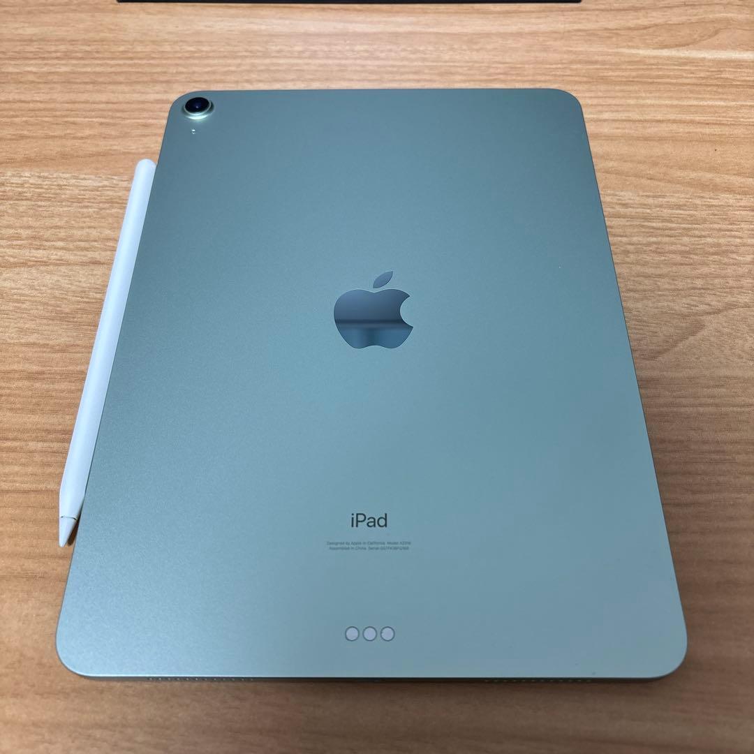 Apple iPad 本体 + カバー付き