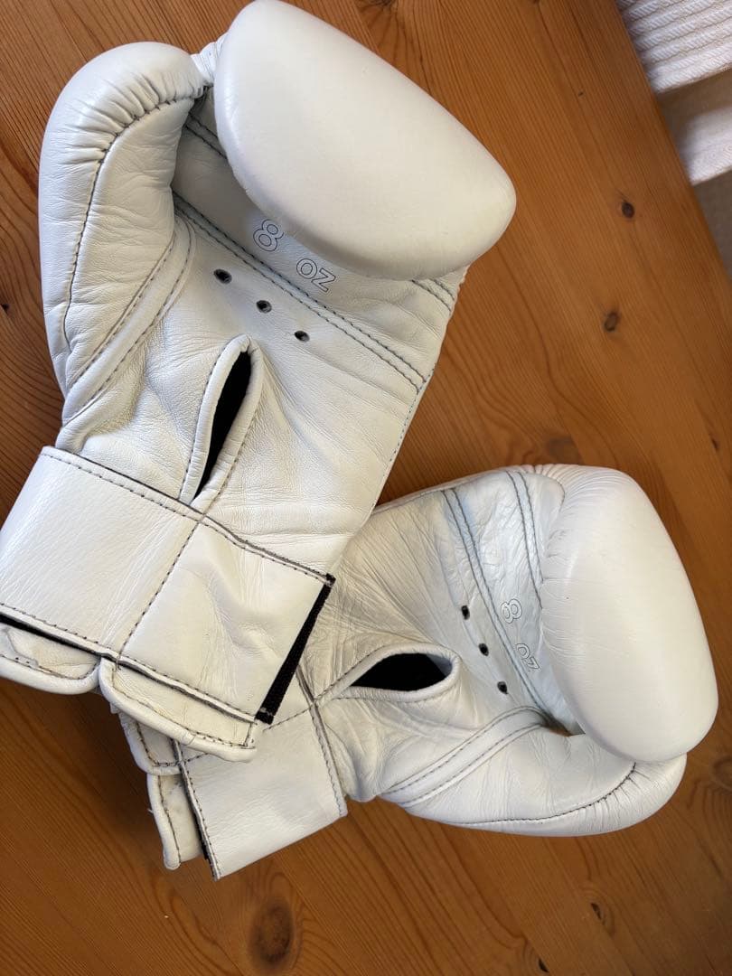 ウイニンググローブ　8オンス