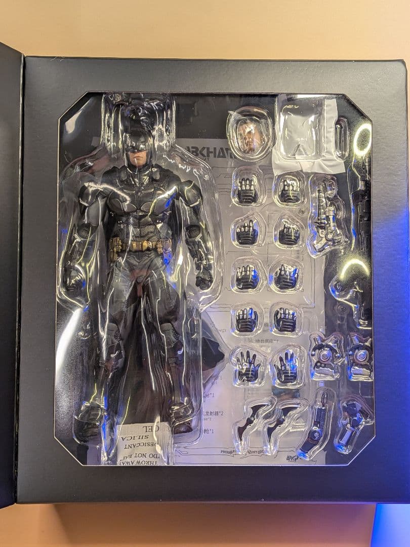 LPZZバットマン アーカム・ナイト バットマンDC001Batman新品未開封