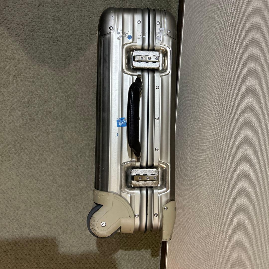 リモワ機内持込キャリーケース2輪