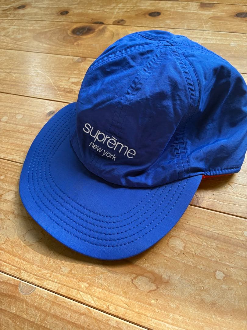 supreme 青 赤 リバーシブルキャップ