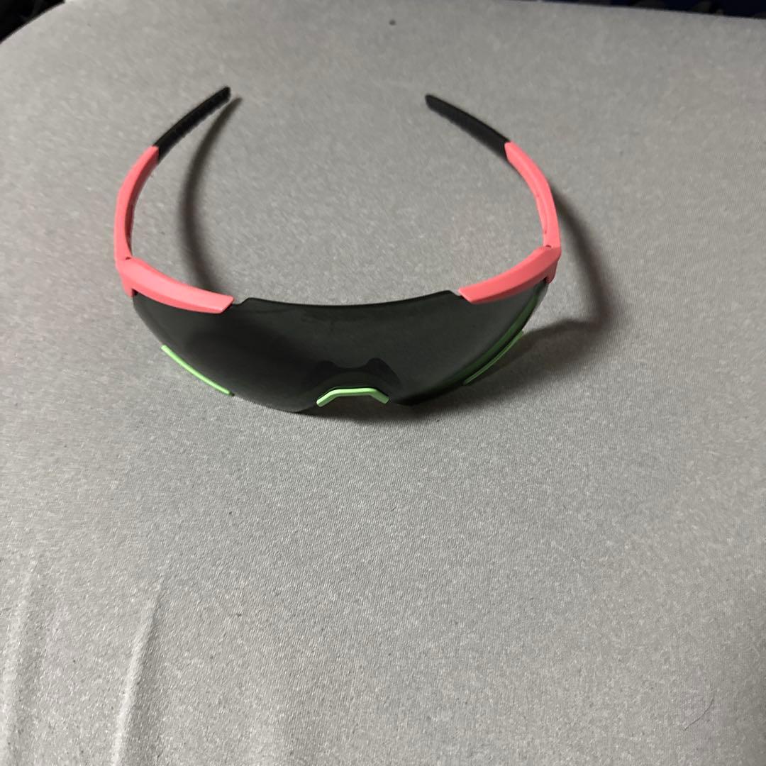 100% スポーツサングラス ピンク/ブラック