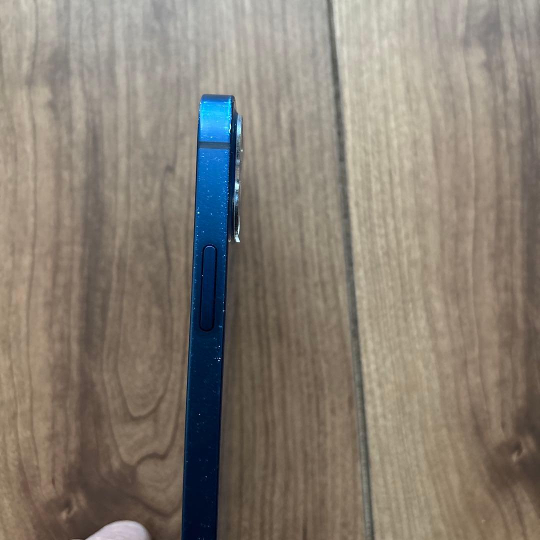 Apple iPhone 12 深い青 本体