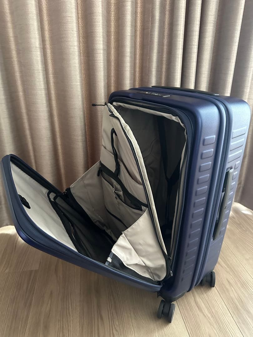 《期間限定値下げ》◾️LOJEL◾️CUBO Fit S ネイビーブルー