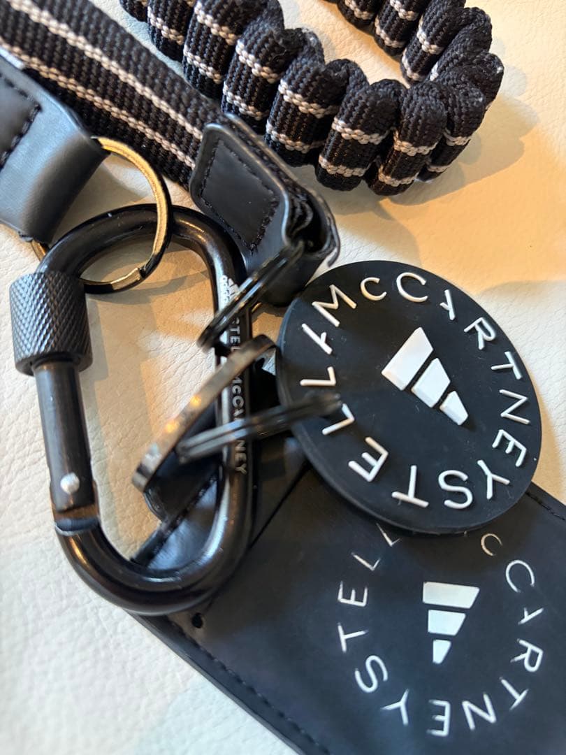 adidas by Stella McCartney ランヤード 黒 ブラック