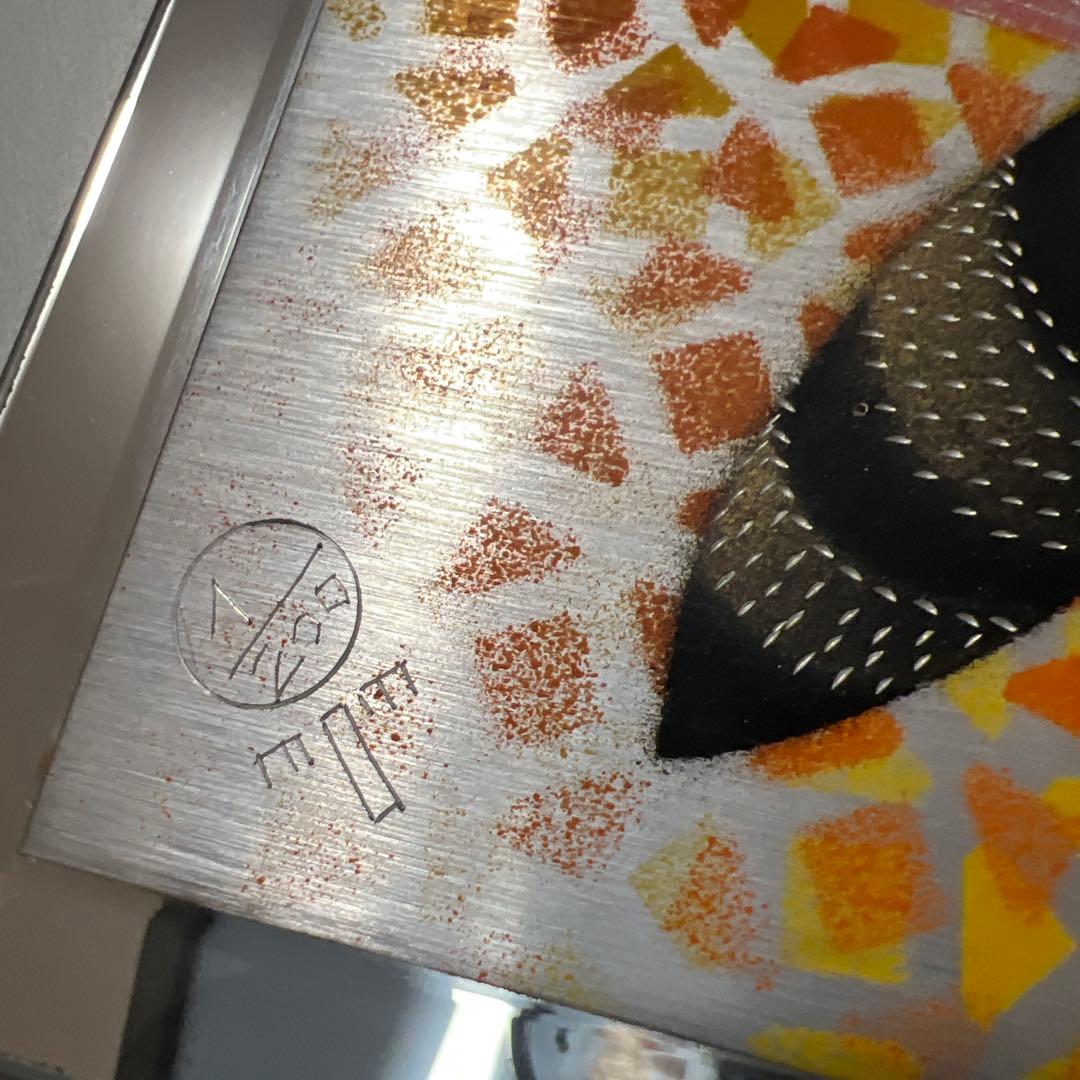 マドレーヌ シャルビー マーティ 蜂 アート作品