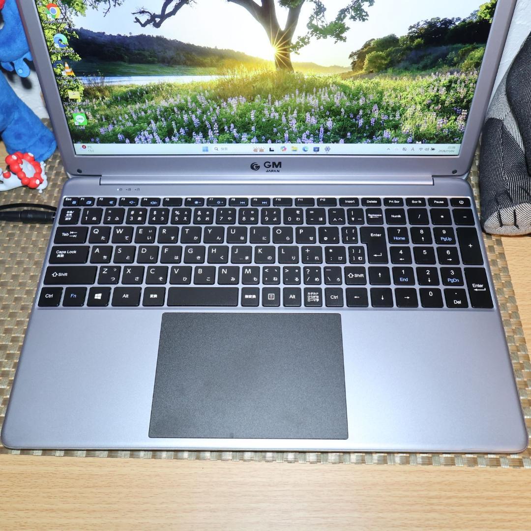 Win11公式対応/メモリ8/SSD256/フレームレスFHD液晶/無線/カメラ