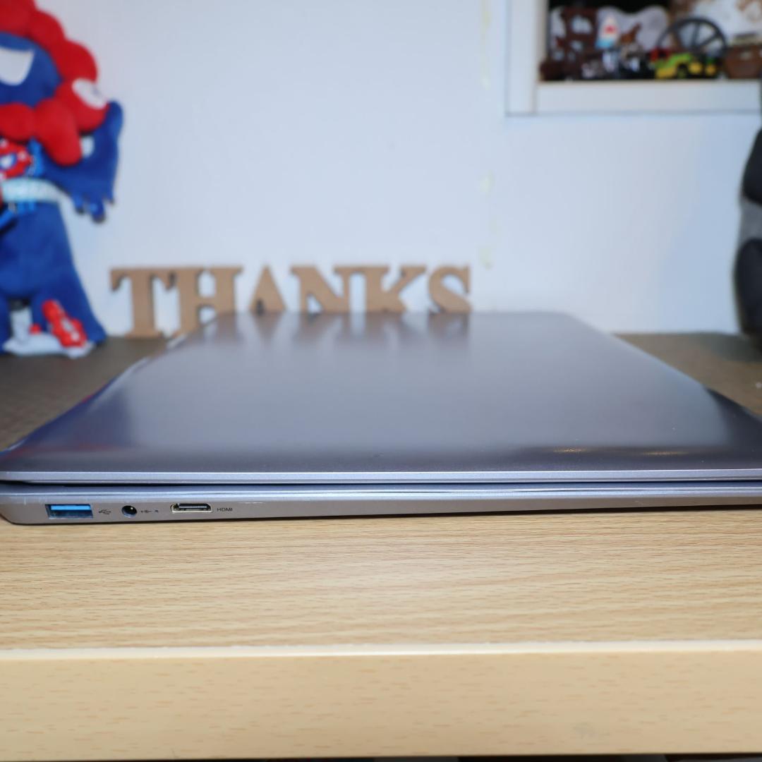 Win11公式対応/メモリ8/SSD256/フレームレスFHD液晶/無線/カメラ