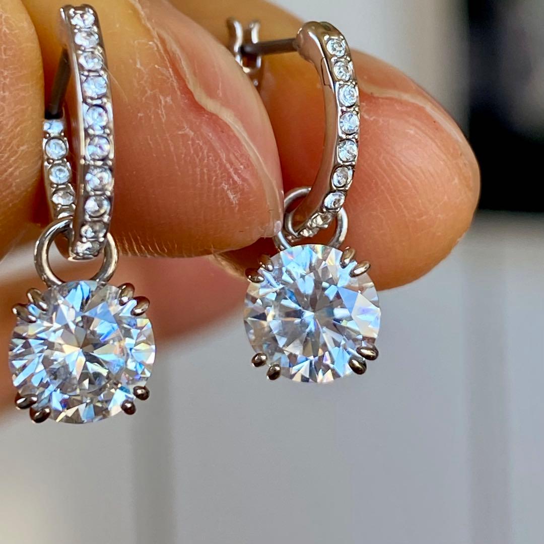 SWAROVSKI Stilla ドロップピアス ホワイト スワロフスキー