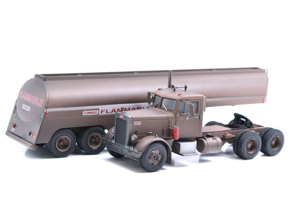 ピータービルト　281 ニードルノーズ 　ウィズ　タンカー　\"激突!\"