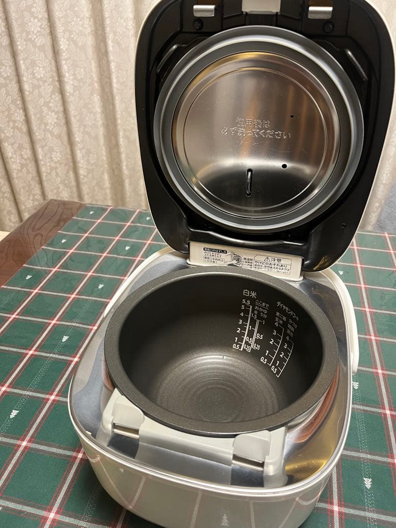 TOSHIBA RC-10VST 炊飯器 IH 5.5合炊き【取扱説明書付】