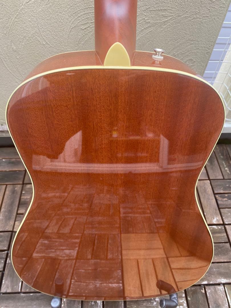 Fender MALIBU Player(フェンダー マリブ プレイヤー)