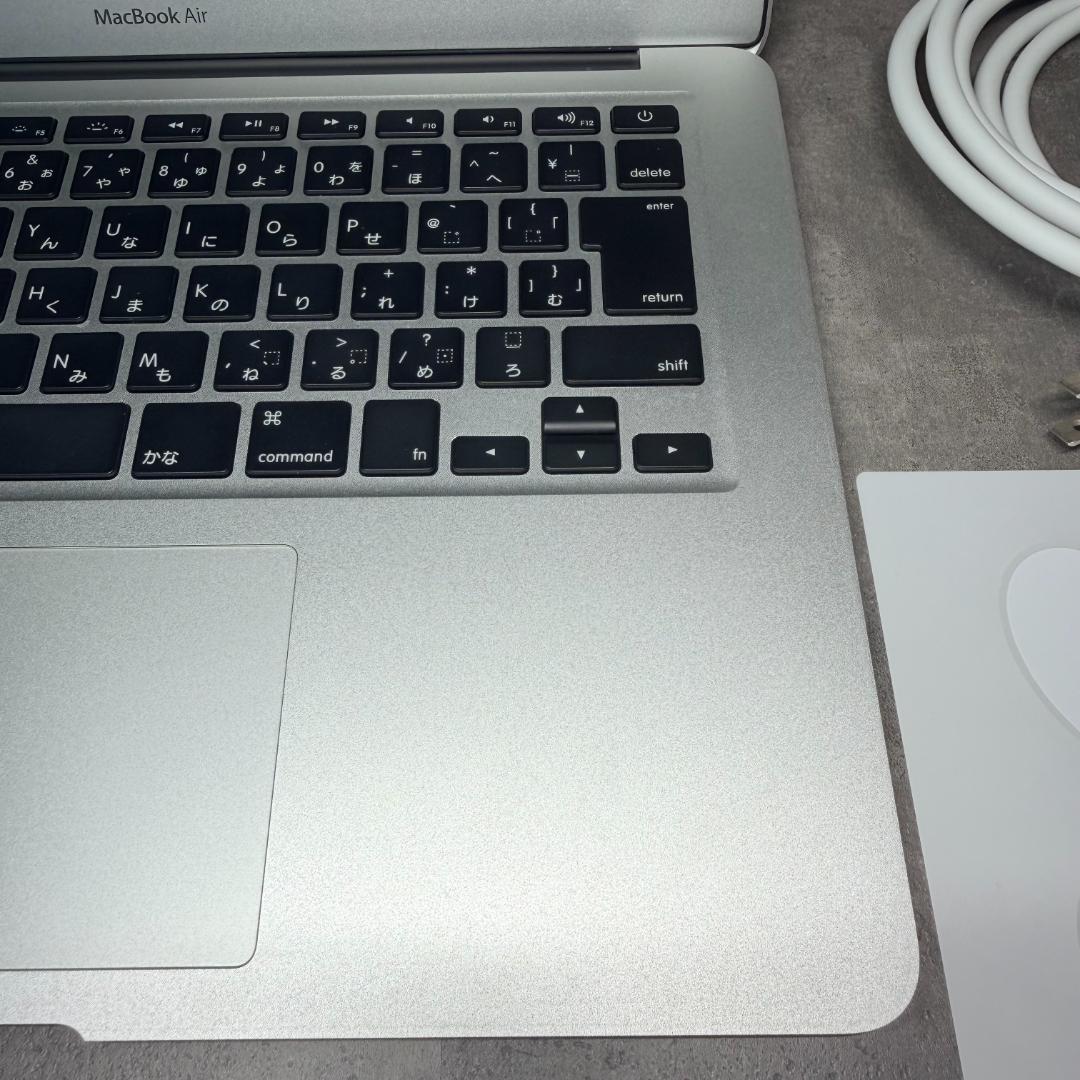 MacBook Air 13インチ Late 2013 / Early 2014