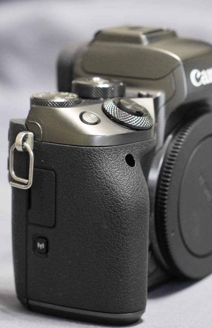 美品Canon EOS M5