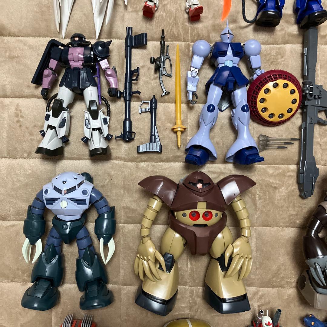 バンダイMGガンダムプラモデル素ぐ組み完成品／現状品／ジャンク品