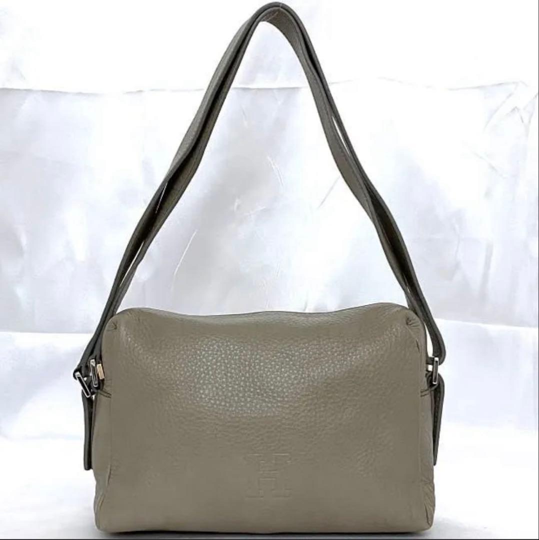 ヒロフ　ショルダーバッグ