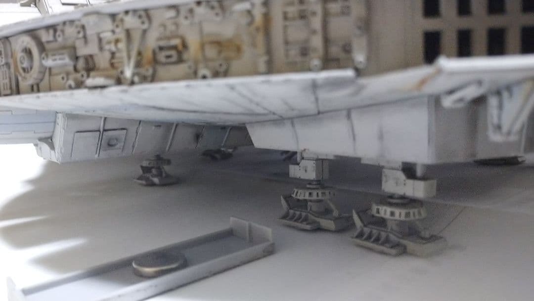 ファインモールド スターウォーズ ミレニアムファルコン 1/72 完成品