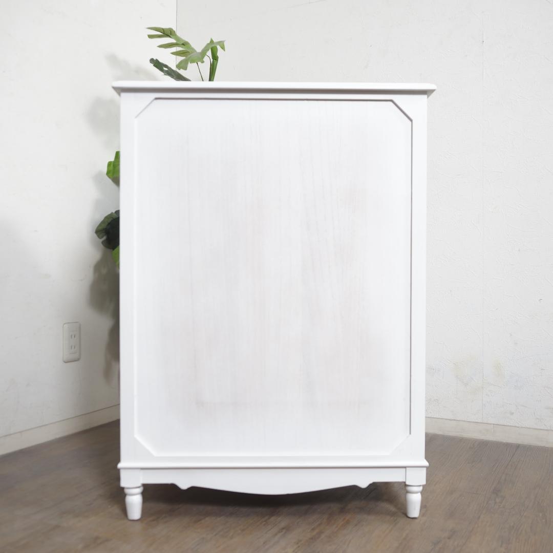 【新品・未使用】　キャビネット　アンティーク金取っ手　 収納　チェスト