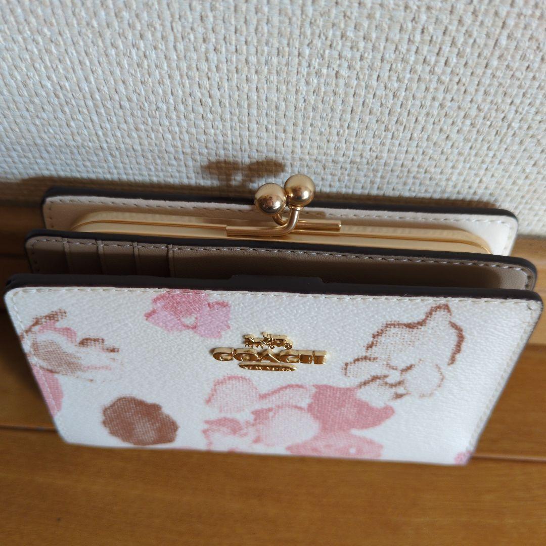 COACH 花柄 二つ折り財布 未使用