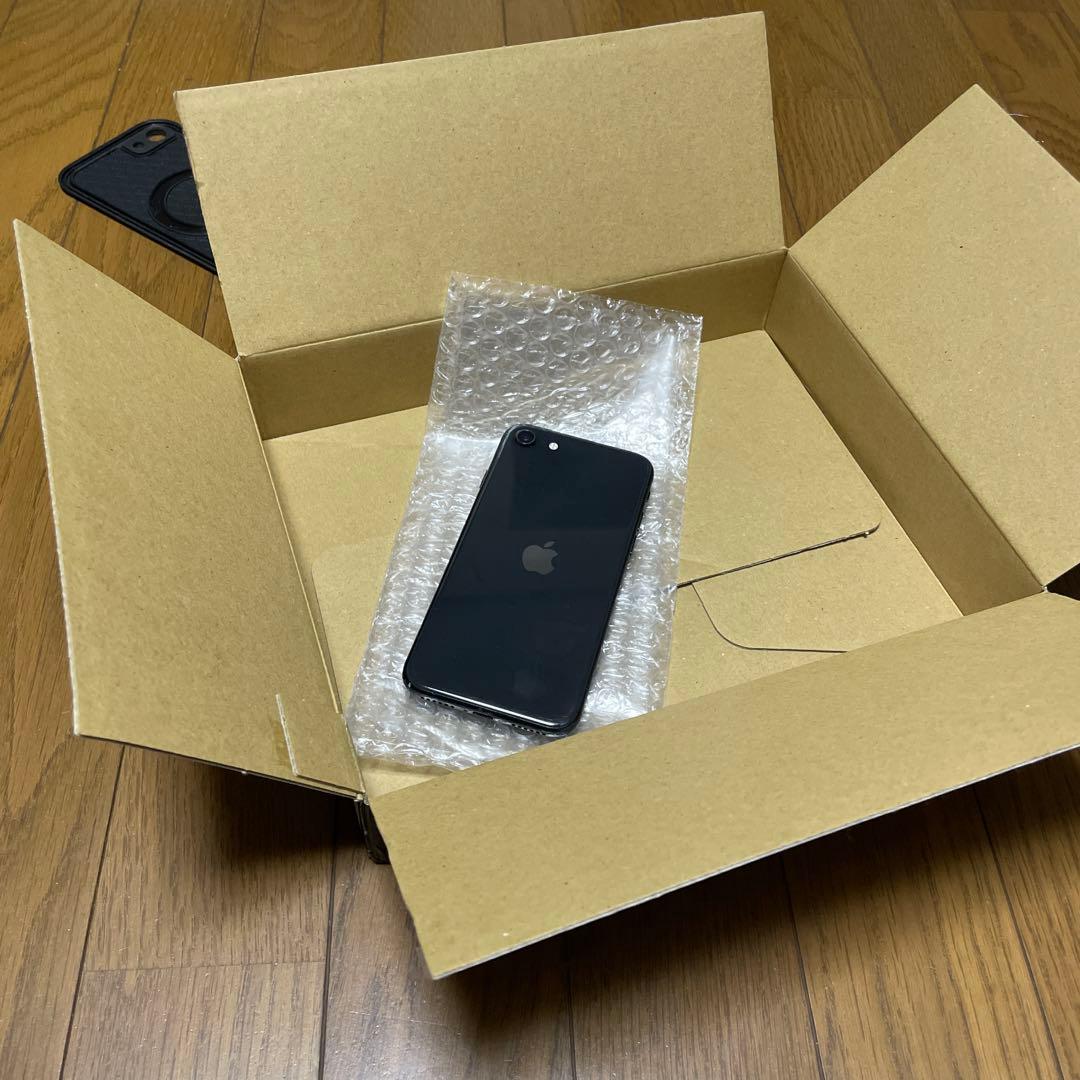 う*た様 iPhone SE2 64GB SIMフリー バッテリー81% 画面割