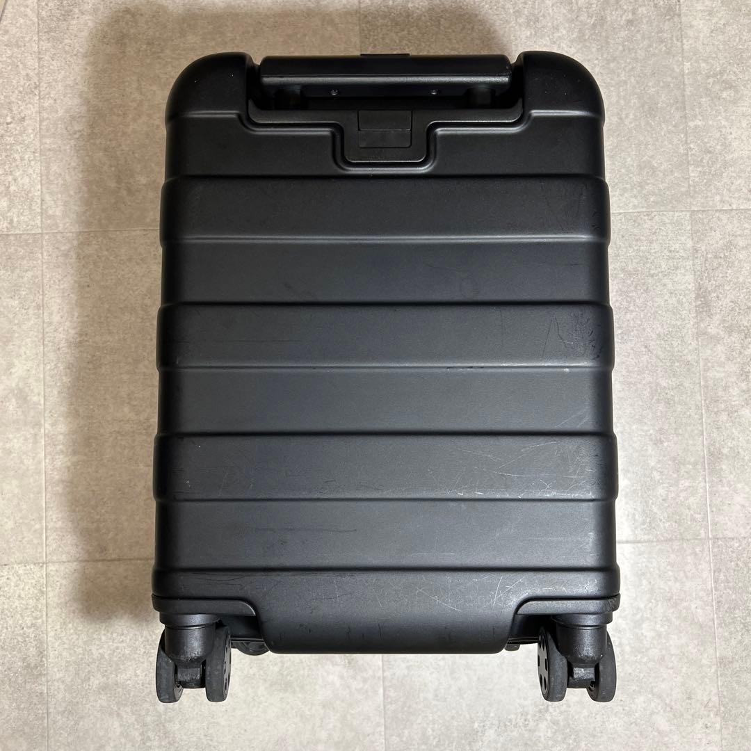 無印良品　キャリーケース　機内持ち込み　20L　マットブラック　現行　TSA