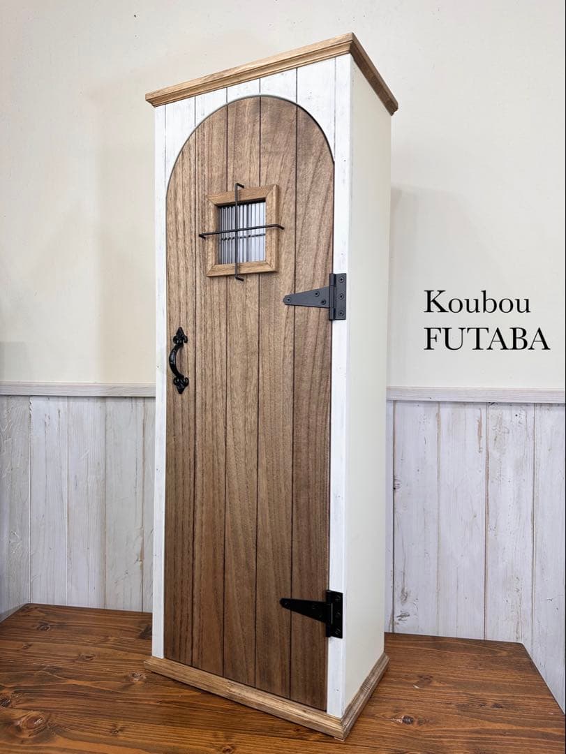 M*o様 【1点のみ試作デザインのためお値引き】アンティークの扉のようなキャビネ