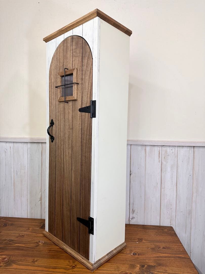 M*o様 【1点のみ試作デザインのためお値引き】アンティークの扉のようなキャビネ