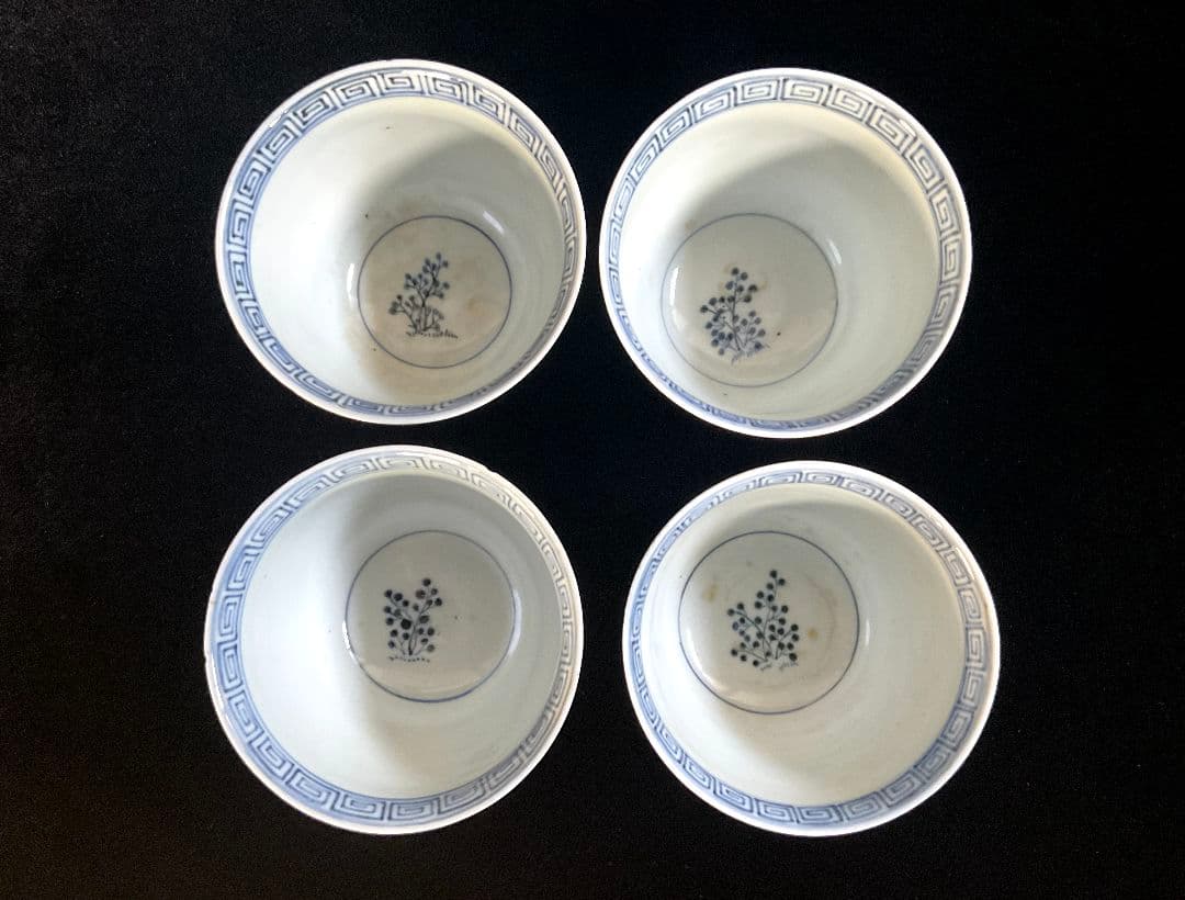 江戸期　古伊万里　染付　秋草萩に蝶文　薄手汲出碗　4個セット　湯呑